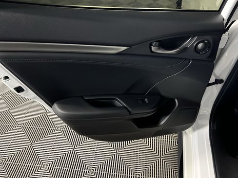 Used 2021 Honda Civic Sport Touring image 28