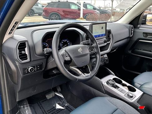 Used 2024 Ford Bronco Sport Outer Banks w/ Tech Package image 16