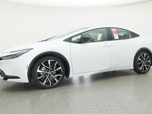 New 2026 Toyota Prius Plug-In Hybrid image 8