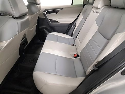Used 2024 Toyota RAV4 XLE Premium image 12