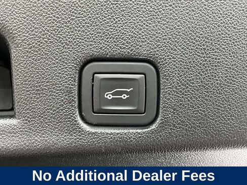 Used 2024 Chevrolet Traverse LT AWD/4WD image 24