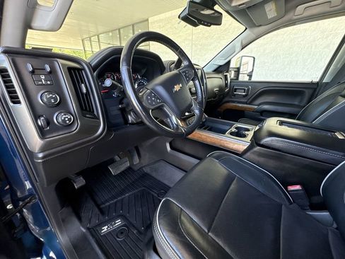Used 2018 Chevrolet Silverado 2500 High Country w/ Duramax Plus Package AWD/4WD image 10