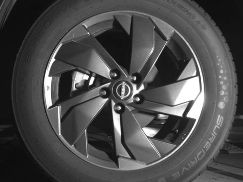 Used 2025 Nissan Rogue SV AWD/4WD image 12