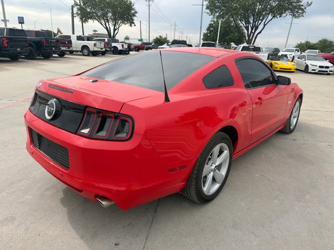 Used 2013 Ford Mustang GT Premium w/ Security Pkg RWD image 3