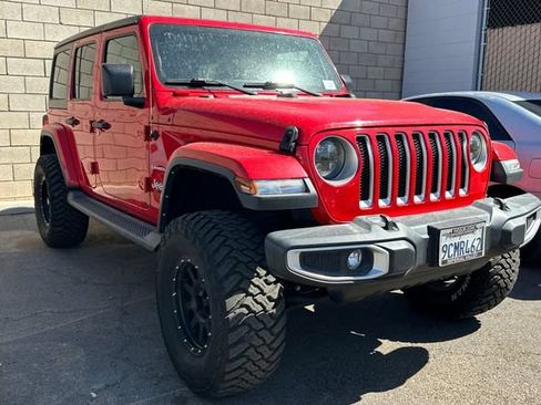 Used 2022 Jeep Wrangler Unlimited Sahara AWD/4WD image 3