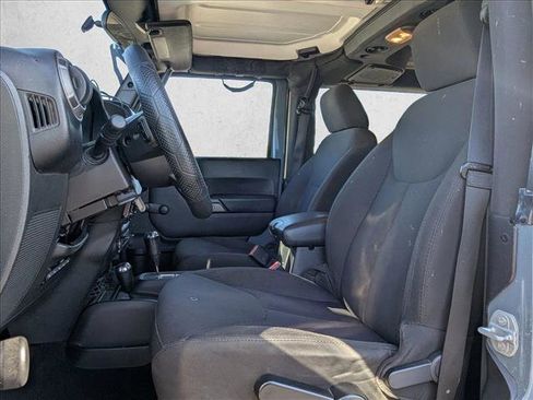 Used 2015 Jeep Wrangler Sport image 16