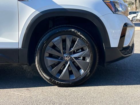 Used 2024 Volkswagen Taos S image 8
