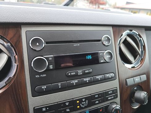 Used 2011 Ford F350 Lariat image 15