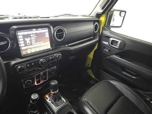 Used 2023 Jeep Wrangler Unlimited Sahara w/ Cold Weather Group AWD/4WD image 25