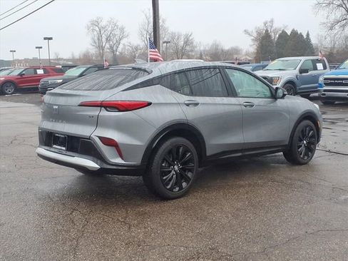 Used 2024 Buick Envista Sport Touring w/ Convenience I Package image 4