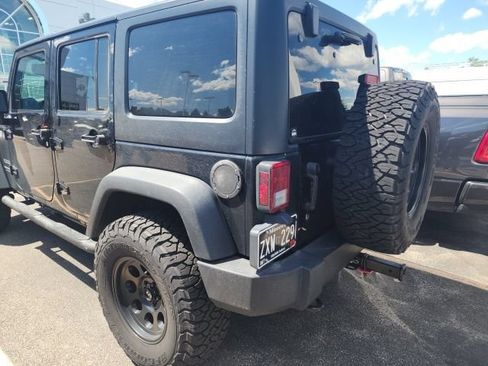 Used 2017 Jeep Wrangler Unlimited Sport w/ Quick Order Package 24S AWD/4WD image 4