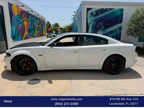 Used 2023 Dodge Charger Scat Pack RWD image 4