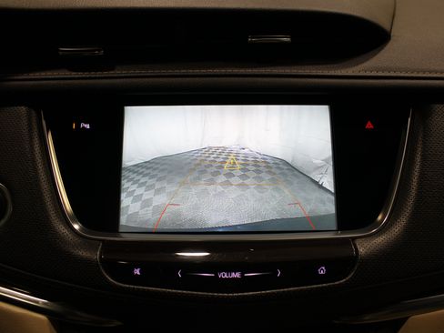 Used 2019 Cadillac XT5 Luxury FWD image 18