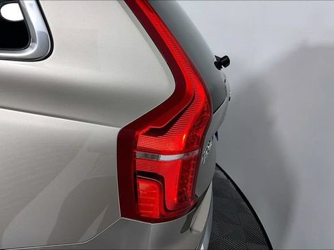 Used 2023 Volvo XC90 B6 Plus AWD/4WD image 31