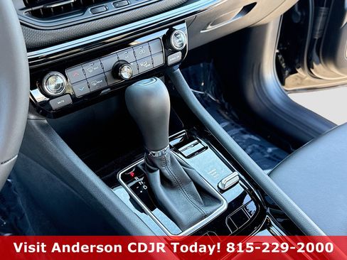 New 2026 Jeep Compass Latitude image 11