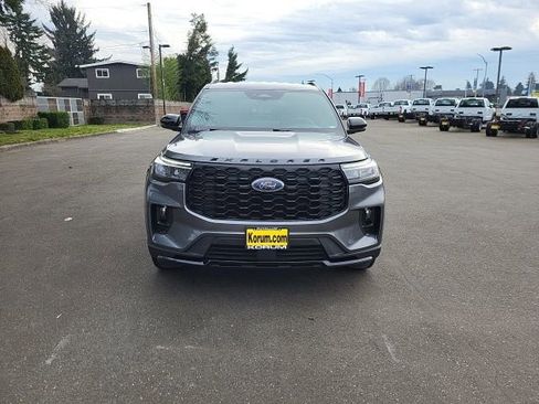 Certified 2025 Ford Explorer ST-Line image 11