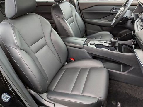 Certified 2023 Nissan Rogue SV w/ SV Premium Package image 32