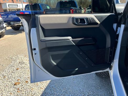 Used 2024 Ford Bronco Wildtrak image 11