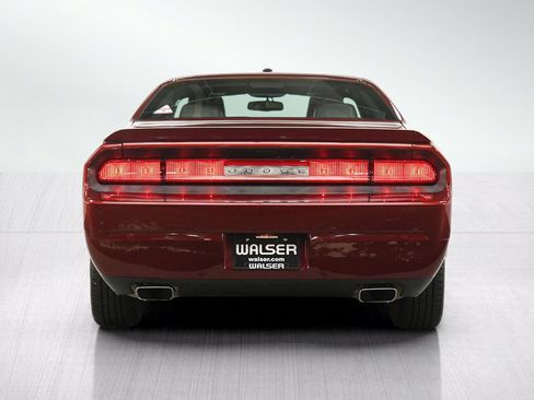 Used 2014 Dodge Challenger R/T RWD image 4