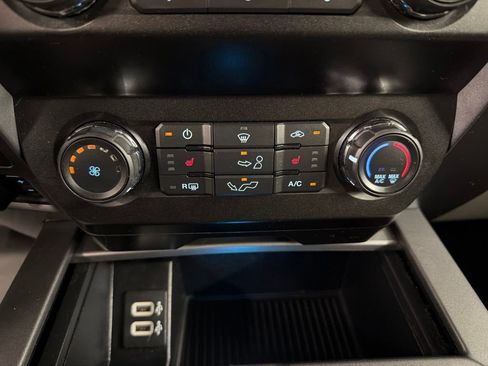 Certified 2019 Ford F150 XLT w/ Equipment Group 302A Luxury AWD/4WD image 15
