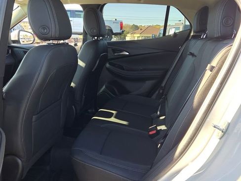 Used 2023 Buick Encore GX Select w/ Sport Touring Package image 12