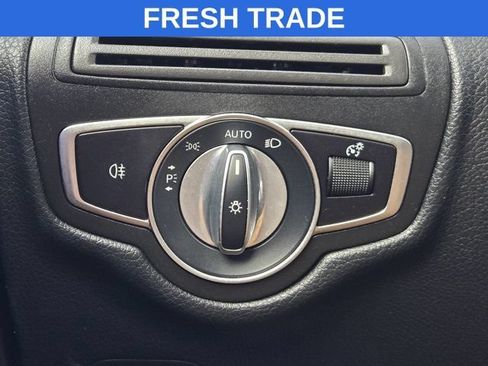 Used 2021 Mercedes-Benz GLC 300 4MATIC image 23
