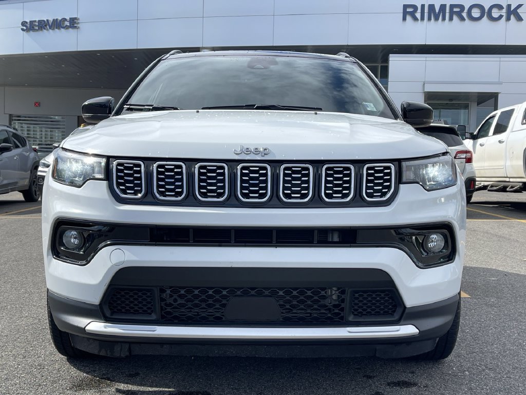 Used 2025 Jeep Compass Limited AWD/4WD image 15