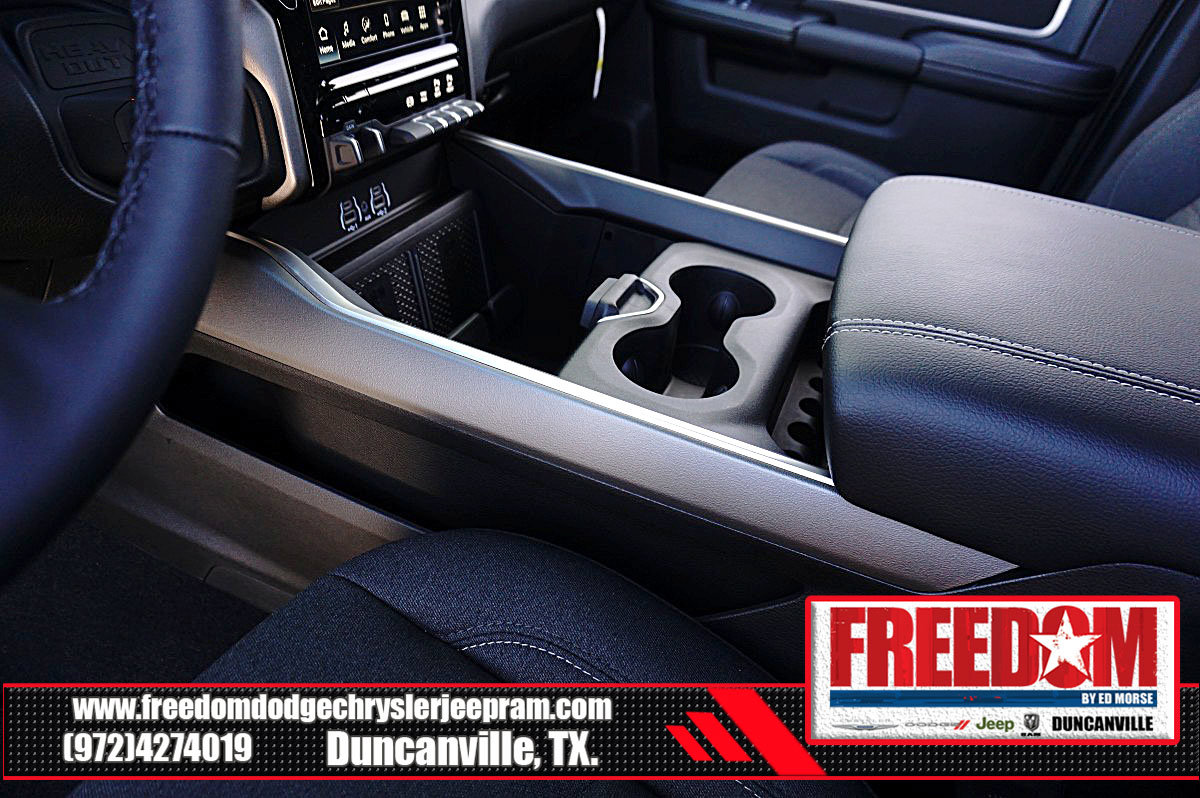 New 2026 RAM 2500 Big Horn AWD/4WD image 35