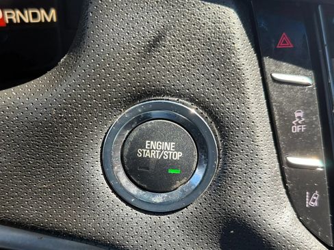 Used 2013 Cadillac XTS Premium FWD image 17