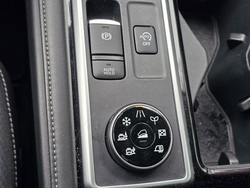 Certified 2025 Nissan Pathfinder SV AWD/4WD image 22
