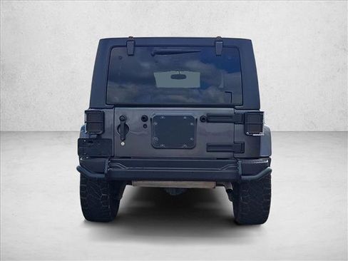 Used 2018 Jeep Wrangler Unlimited Sport image 6