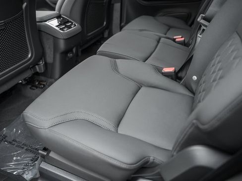 New 2026 Volvo XC90 B6 Plus w/ Protection Package Premier image 32