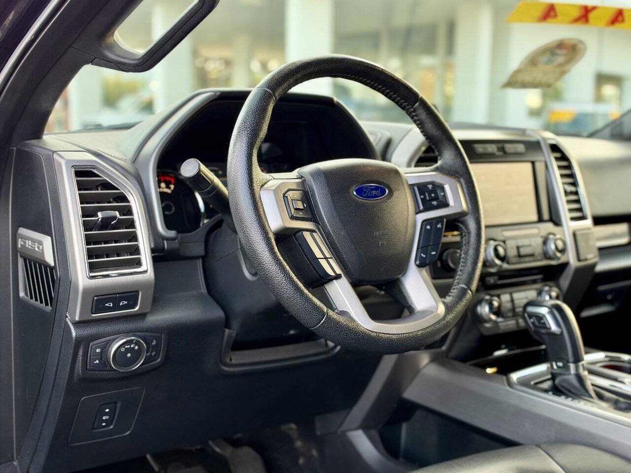 Used 2015 Ford F150 Platinum w/ Equipment Group 701A Luxury AWD/4WD image 2