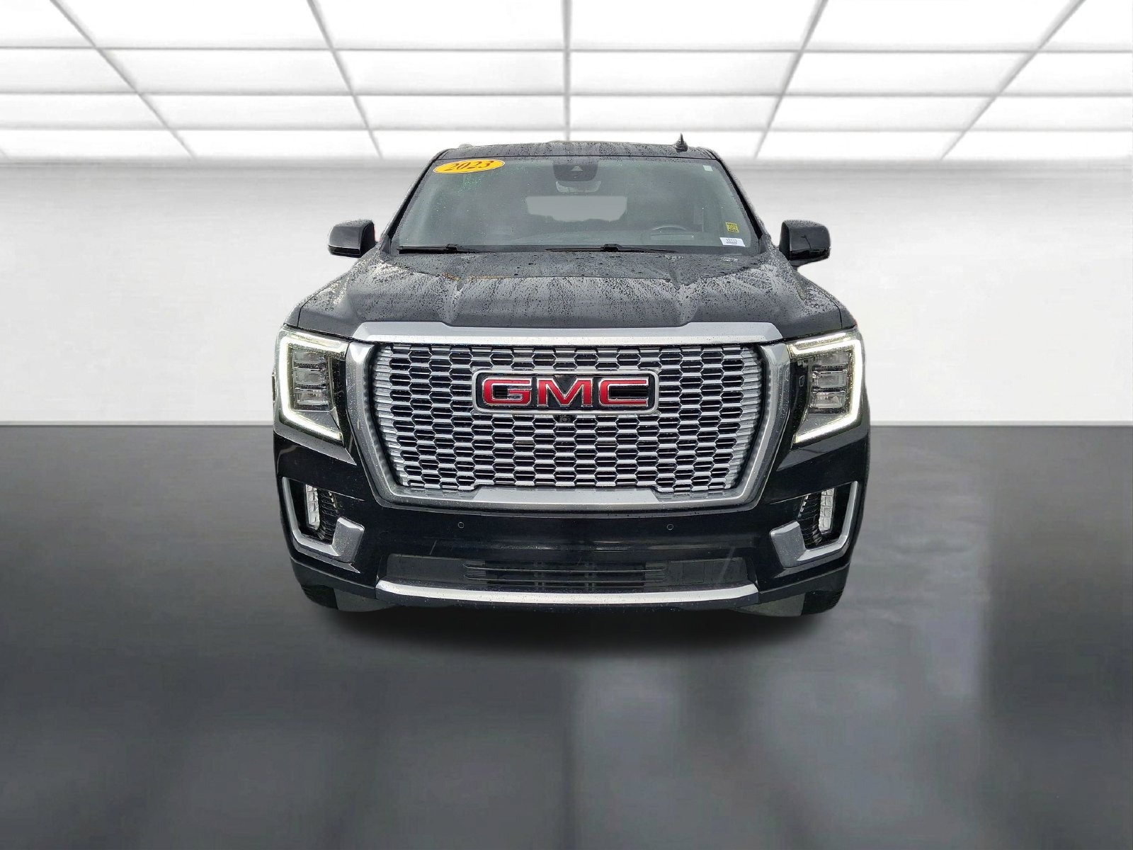 Used 2023 GMC Yukon XL Denali w/ Advanced Technology Package AWD/4WD image 11
