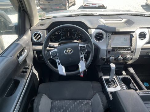 Used 2020 Toyota Tundra SR5 w/ SR5 Upgrade Package AWD/4WD image 11