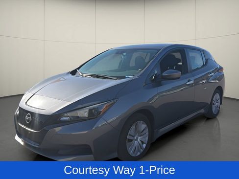 Used 2025 Nissan Leaf S FWD image 4