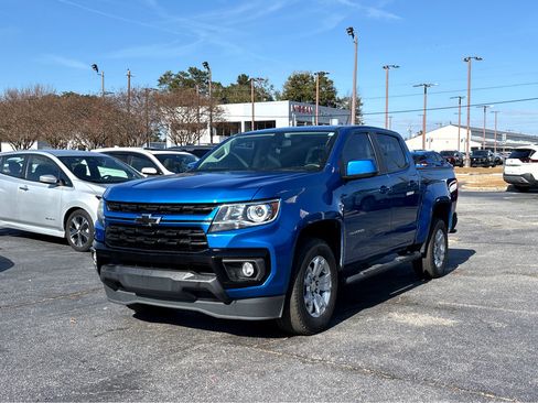 Used 2022 Chevrolet Colorado LT w/ Luxury Package image 3
