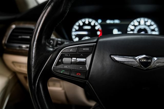 Used 2017 Genesis G90 3.3T Premium RWD image 18