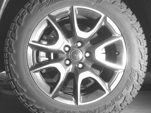 Used 2025 Jeep Compass Trailhawk image 12