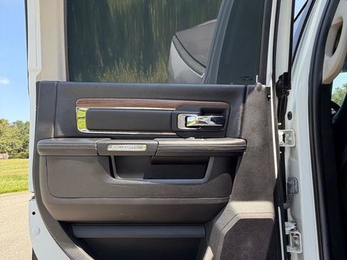 Used 2018 RAM 2500 Laramie w/ Sport Appearance Group AWD/4WD image 11