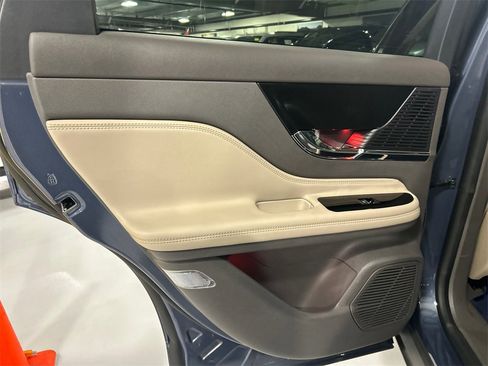 Certified 2022 Lincoln Corsair AWD w/ Premium Package image 23