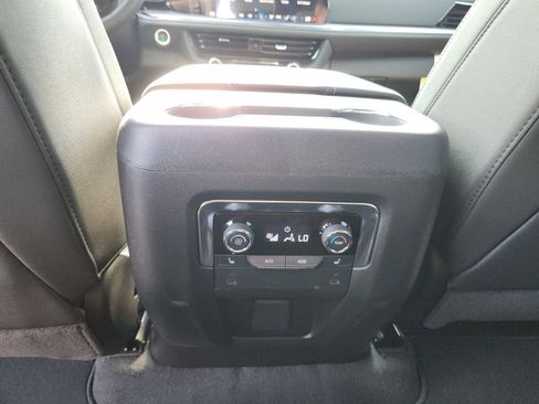 New 2026 Chevrolet Suburban Premier image 13