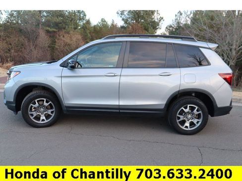 Used 2023 Honda Passport TrailSport image 4