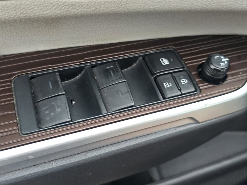 Certified 2024 Toyota Sienna XLE FWD image 26