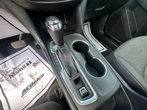 Used 2019 Chevrolet Equinox LT AWD/4WD image 17
