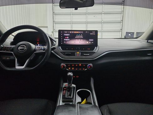 Used 2023 Nissan Altima 2.5 SV w/ SV Premium Package FWD image 26