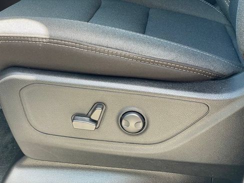 Used 2023 RAM 1500 Big Horn AWD/4WD image 14