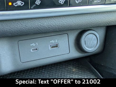 Used 2023 Nissan Rogue SV w/ SV Premium B Package image 24