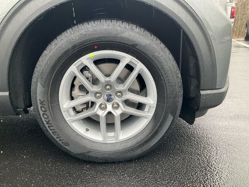 New 2026 Ford Explorer Active w/ Active Comfort Package RWD image 10
