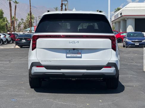 New 2026 Kia Carnival EX image 4